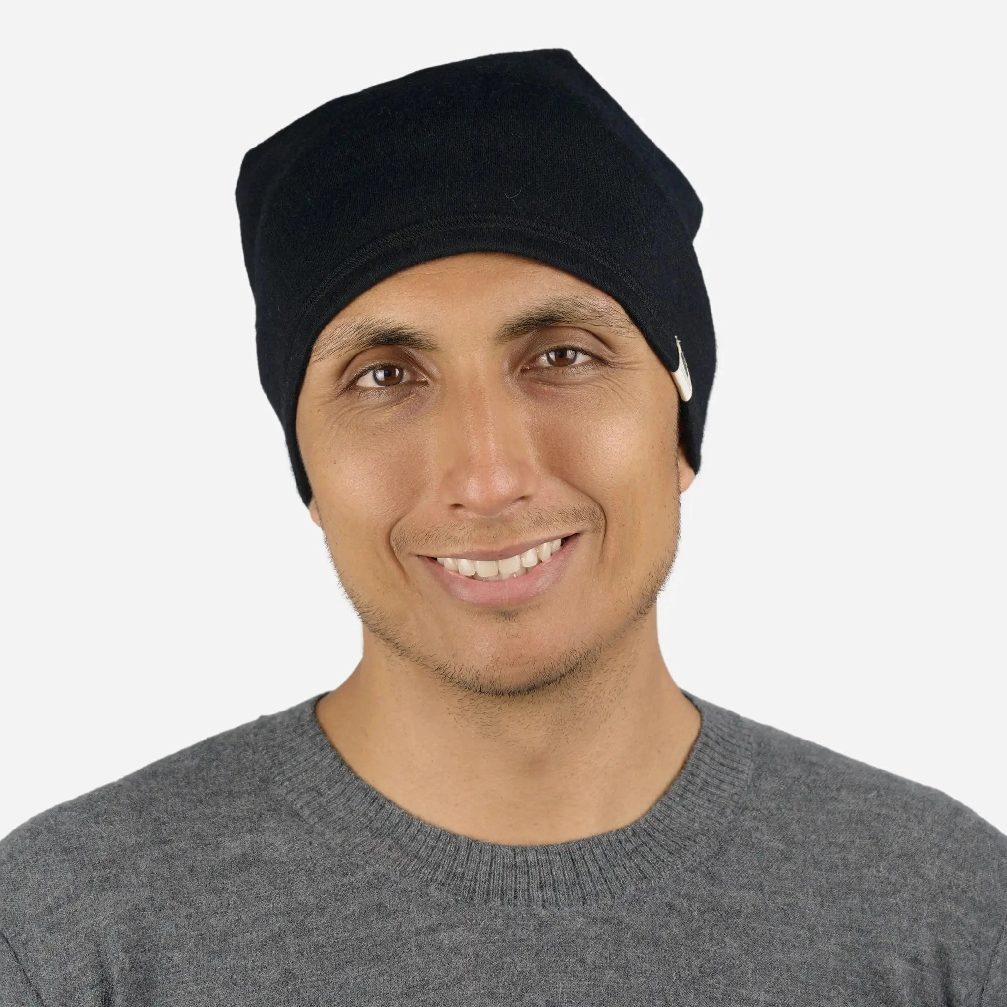 Cozy Alpaca Cloud: Your 420-Friendly Midweight Beanie.